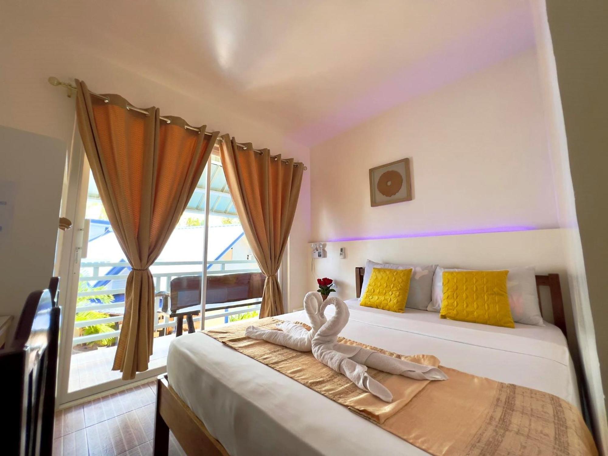 Foxtail Siargao Island Guesthouse 卢纳将军城 外观 照片